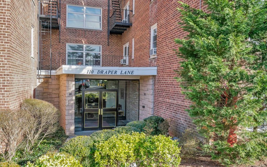 OPEN HOUSE SAT. 3/13&nbsp;1:30-3:30