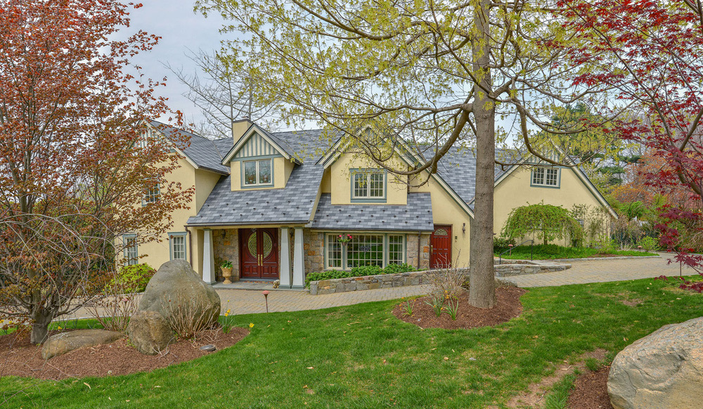 OPEN HOUSE: Sunday 12-2